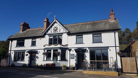 The Bowes Hotel